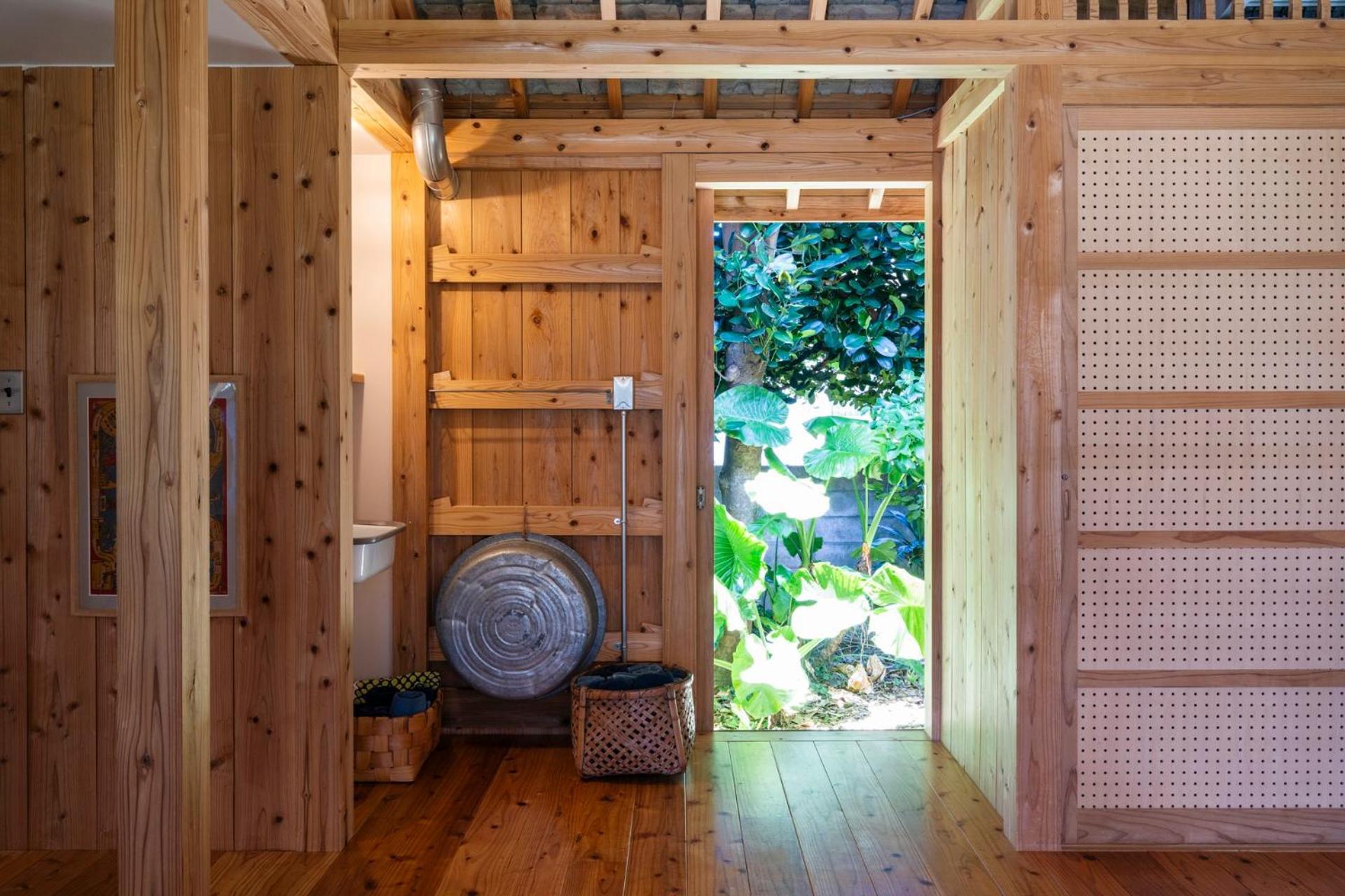 フクギに囲まれた家 さばんぎ沖縄古民家 Savangi Okinawan Designed Folk House ناكيجين المظهر الخارجي الصورة